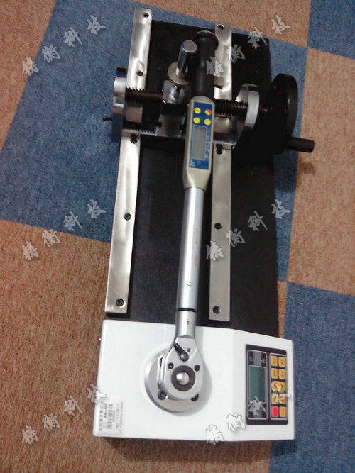 扭力扳手測(cè)量儀圖片